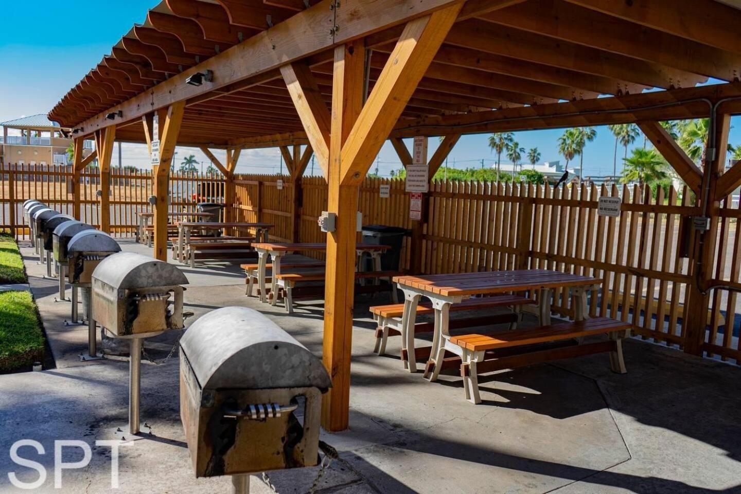 Beach Access Condo With Pool, Hot Tub Area & Bbq - Gulfview I - Unit 213 South Padre Island Exterior foto